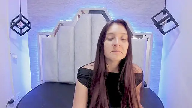  alaia collway  online show from 3, 3, 2025