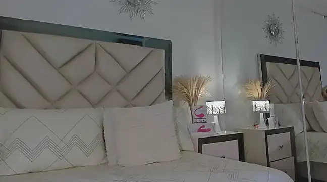 alexa tobar online show from 4, 1, 2025