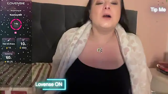 NaughtyWifeUK online show from 12, 1, 2025