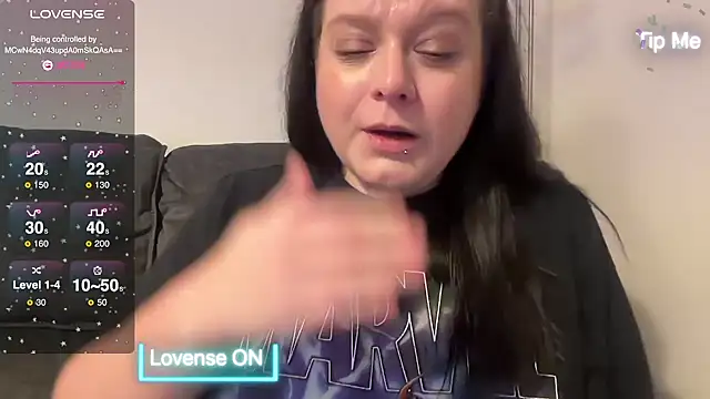 NaughtyWifeUK online show from 26, 1, 2025