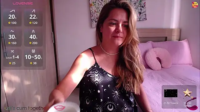 ParisW online show from 11, 9, 2025