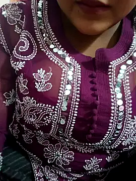 Ayesha mahi online show from 17, 3, 2025