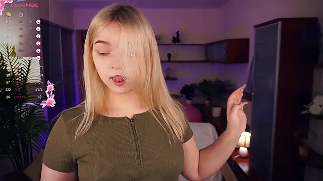 Snapshot of ZaraCreedon chatting on 13, 1, 2025 ZaraCreedon online show from 13, 1, 2025