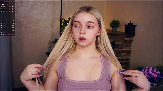 Snapshot of ZaraCreedon chatting on 11, 2, 2025 ZaraCreedon online show from 11, 2, 2025