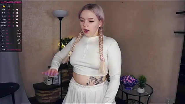 Snapshot of ZaraCreedon chatting on 20, 2, 2025 ZaraCreedon online show from 20, 2, 2025