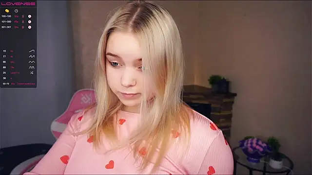 Snapshot of ZaraCreedon chatting on 4, 3, 2025 ZaraCreedon online show from 4, 3, 2025