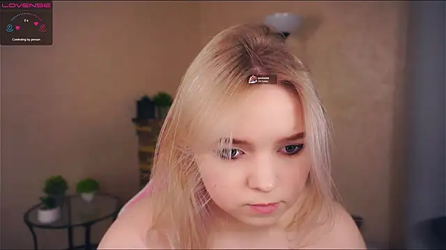 Snapshot of ZaraCreedon chatting on 16, 3, 2025 ZaraCreedon online show from 16, 3, 2025