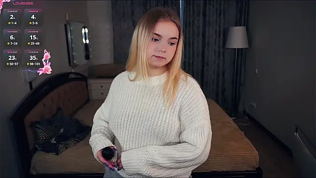 Snapshot of ZaraCreedon chatting on 21, 9, 2025 ZaraCreedon online show from 21, 9, 2025