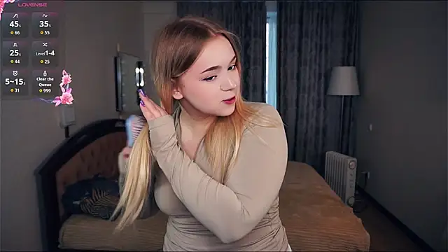 Snapshot of ZaraCreedon chatting on 27, 9, 2025 ZaraCreedon online show from 27, 9, 2025