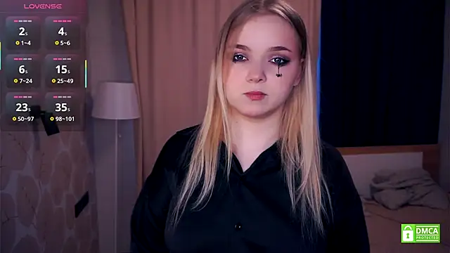 Snapshot of ZaraCreedon chatting on 29, 10, 2025 ZaraCreedon online show from 29, 10, 2025