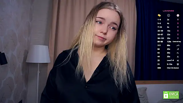 Snapshot of ZaraCreedon chatting on 3, 12, 2025 ZaraCreedon online show from 3, 12, 2025