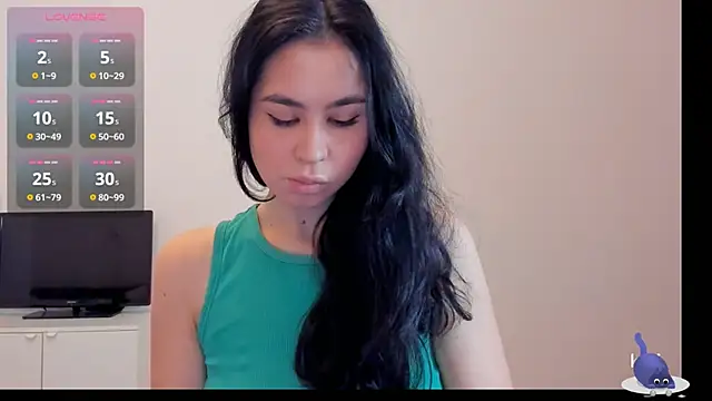 Snapshot of Mile_Madeline chatting on 17, 12, 2024 Mile Madeline online show from 17, 12, 2024