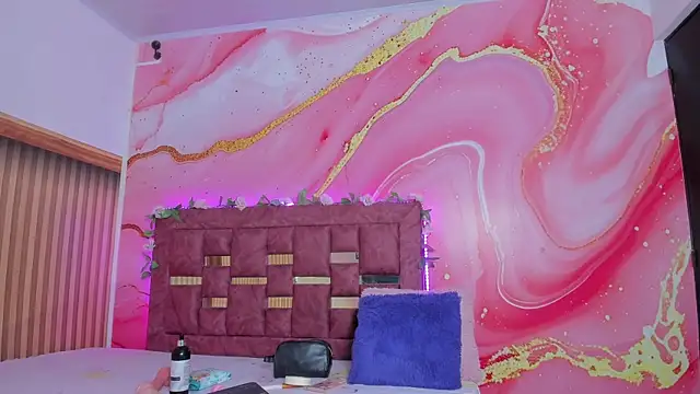 Daisy  rose online show from 25, 11, 2025