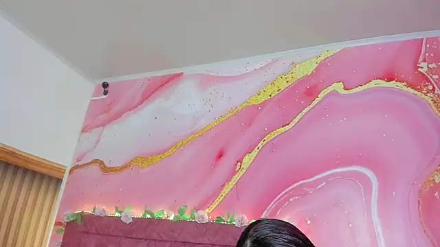 Daisy  rose online show from 9, 4, 2026