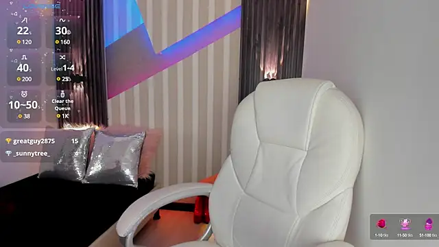 Snapshot of emily_layton chatting on 9, 2, 2025 emily layton online show from 9, 2, 2025