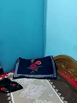 HunkyAriyan online show from 18, 1, 2025