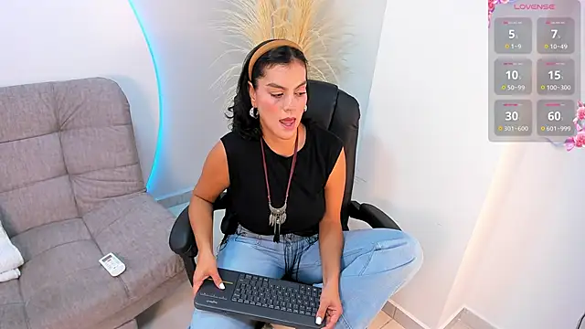 Snapshot of Ada_Monroe10 chatting on 15, 9, 2025 Ada Monroe10 online show from 15, 9, 2025