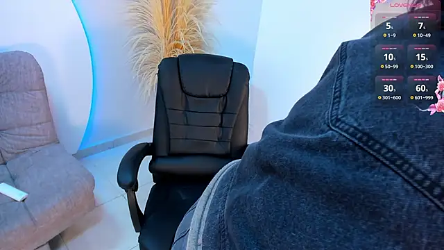 Snapshot of Ada_Monroe10 chatting on 19, 9, 2025 Ada Monroe10 online show from 19, 9, 2025