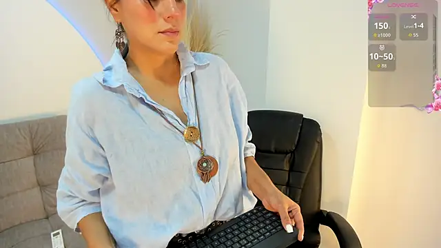 Snapshot of Ada_Monroe10 chatting on 24, 9, 2025 Ada Monroe10 online show from 24, 9, 2025