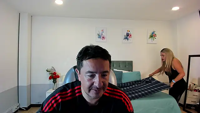 Snapshot of Sam_and_molly_ chatting on 11, 2, 2025 Sam and molly  online show from 11, 2, 2025