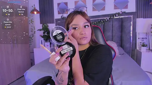 isabela fox online show from 6, 10, 2025