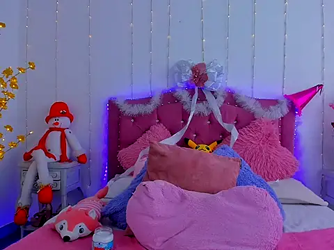 Snapshot of dulcevegga chatting on 14, 12, 2025 dulcevegga online show from 14, 12, 2025