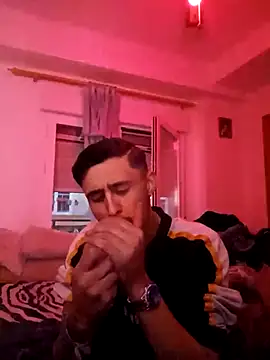 Snapshot of jovenestraviesos chatting on 17, 3, 2025 jovenestraviesos online show from 17, 3, 2025