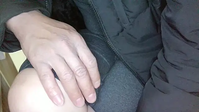 Snapshot of huzi518 chatting on 9, 3, 2025 huzi518 online show from 9, 3, 2025