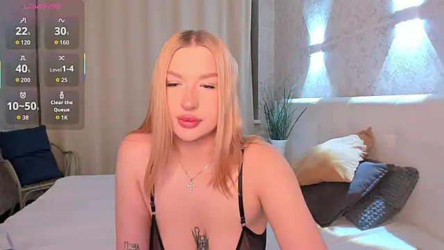 Snapshot of Emma__Leee chatting on 6, 2, 2026 Emma Leee online show from 6, 2, 2026