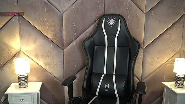 Snapshot of Michelle_054 chatting on 17, 12, 2024 Michelle 054 online show from 17, 12, 2024