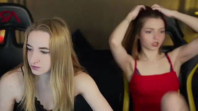 Snapshot of Michelle_054 chatting on 1, 2, 2025 Michelle 054 online show from 1, 2, 2025