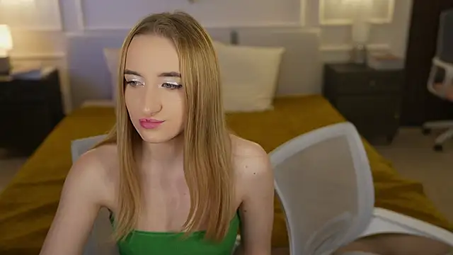 Snapshot of Michelle_054 chatting on 10, 2, 2025 Michelle 054 online show from 10, 2, 2025