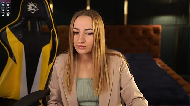 Snapshot of Michelle_054 chatting on 18, 2, 2025 Michelle 054 online show from 18, 2, 2025