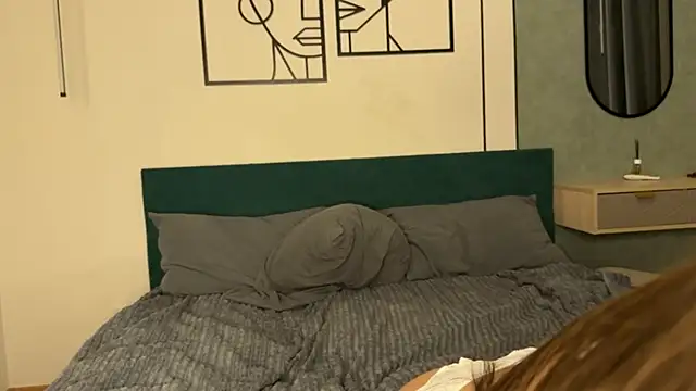 aryamirelle online show from 15, 2, 2026