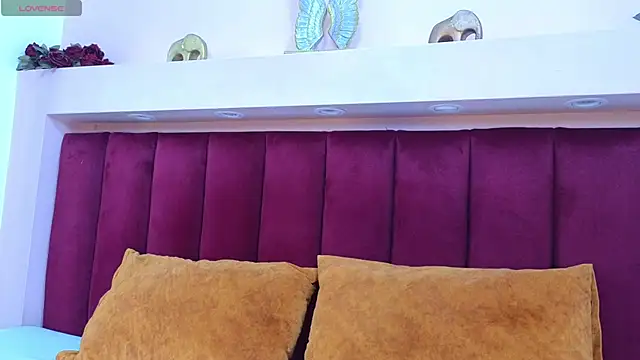 Snapshot of JESSYCORTES chatting on 5, 2, 2025 JESSYCORTES online show from 5, 2, 2025