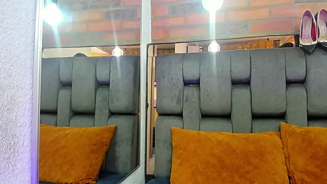 Snapshot of JESSYCORTES chatting on 10, 9, 2025 JESSYCORTES online show from 10, 9, 2025