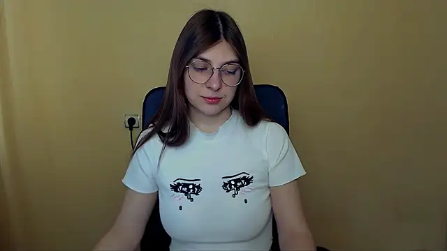 Luna Lush  online show from 10, 2, 2026