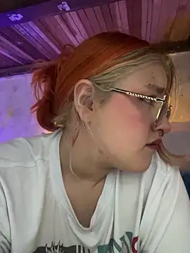 SophiaWeestt99 online show from 24, 10, 2025