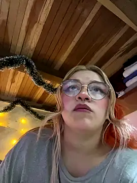 SophiaWeestt99 online show from 20, 12, 2025