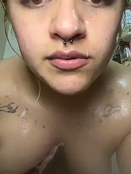 SophiaWeestt99 online show from 13, 4, 2026