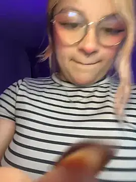 SophiaWeestt99 online show from 9, 7, 2026