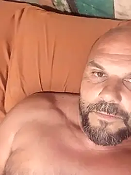 Snapshot of Javierchico chatting on 2, 6, 2026 Javierchico online show from 2, 6, 2026