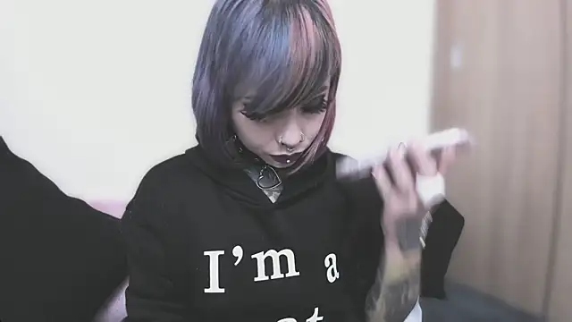 Snapshot of NikkiRamone chatting on 16, 9, 2025 NikkiRamone online show from 16, 9, 2025