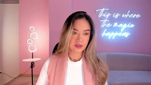 RebeccaHudson online show from 13, 3, 2025