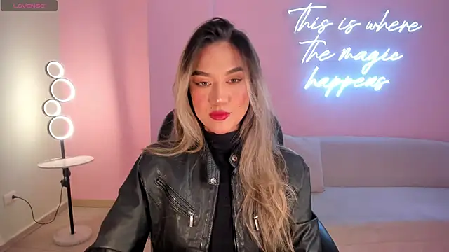 RebeccaHudson online show from 15, 3, 2025