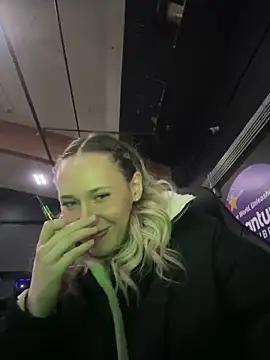 Snapshot of M1ssyk1ssy chatting on 4, 1, 2025 M1ssyk1ssy online show from 4, 1, 2025