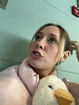 Snapshot of M1ssyk1ssy chatting on 7, 1, 2025 M1ssyk1ssy online show from 7, 1, 2025