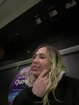 Snapshot of M1ssyk1ssy chatting on 13, 1, 2025 M1ssyk1ssy online show from 13, 1, 2025