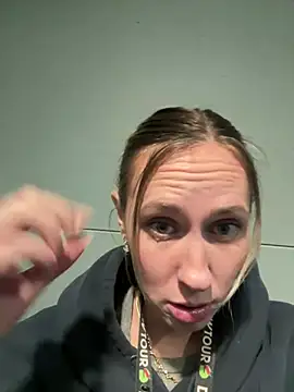 Snapshot of M1ssyk1ssy chatting on 31, 1, 2025 M1ssyk1ssy online show from 31, 1, 2025