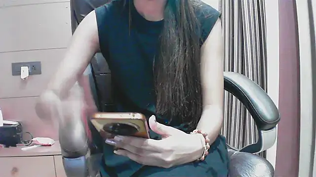 Snapshot of collage_hoty chatting on 25, 9, 2025 collage hoty online show from 25, 9, 2025